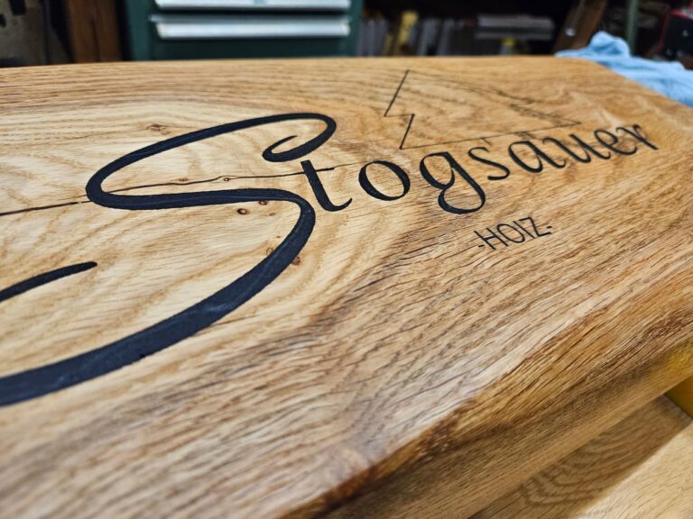 Stogsauer Schild aus Holz